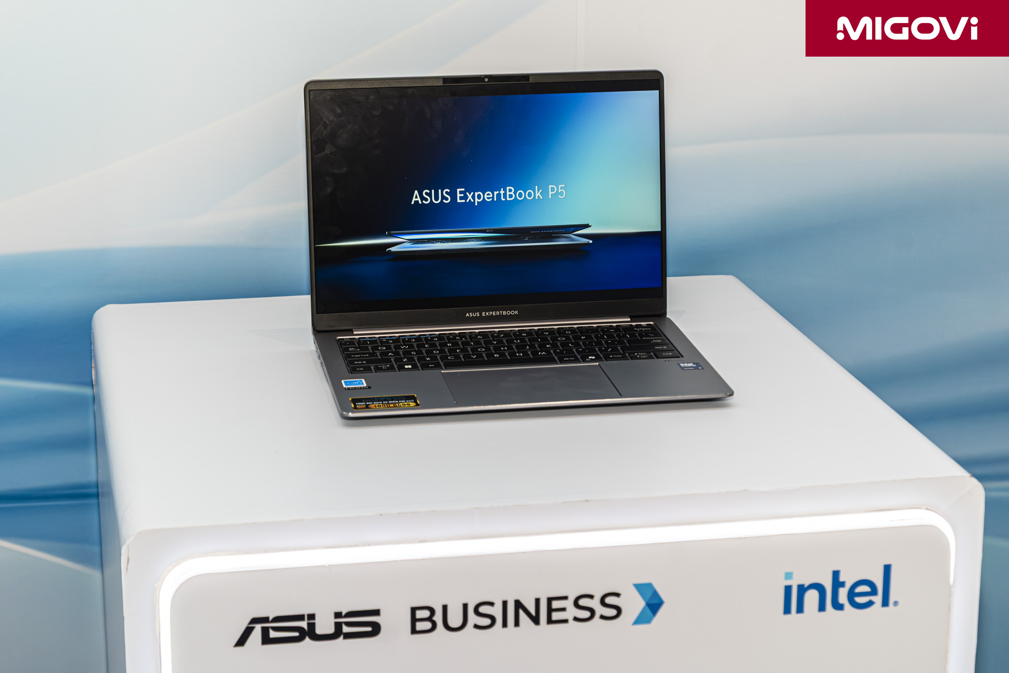 asus-expertbook-p1-p3-p5-laptop-migovi