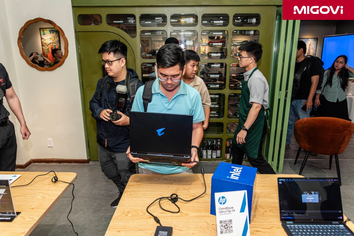 intel-ai-pc-core-ultra-200-migovi