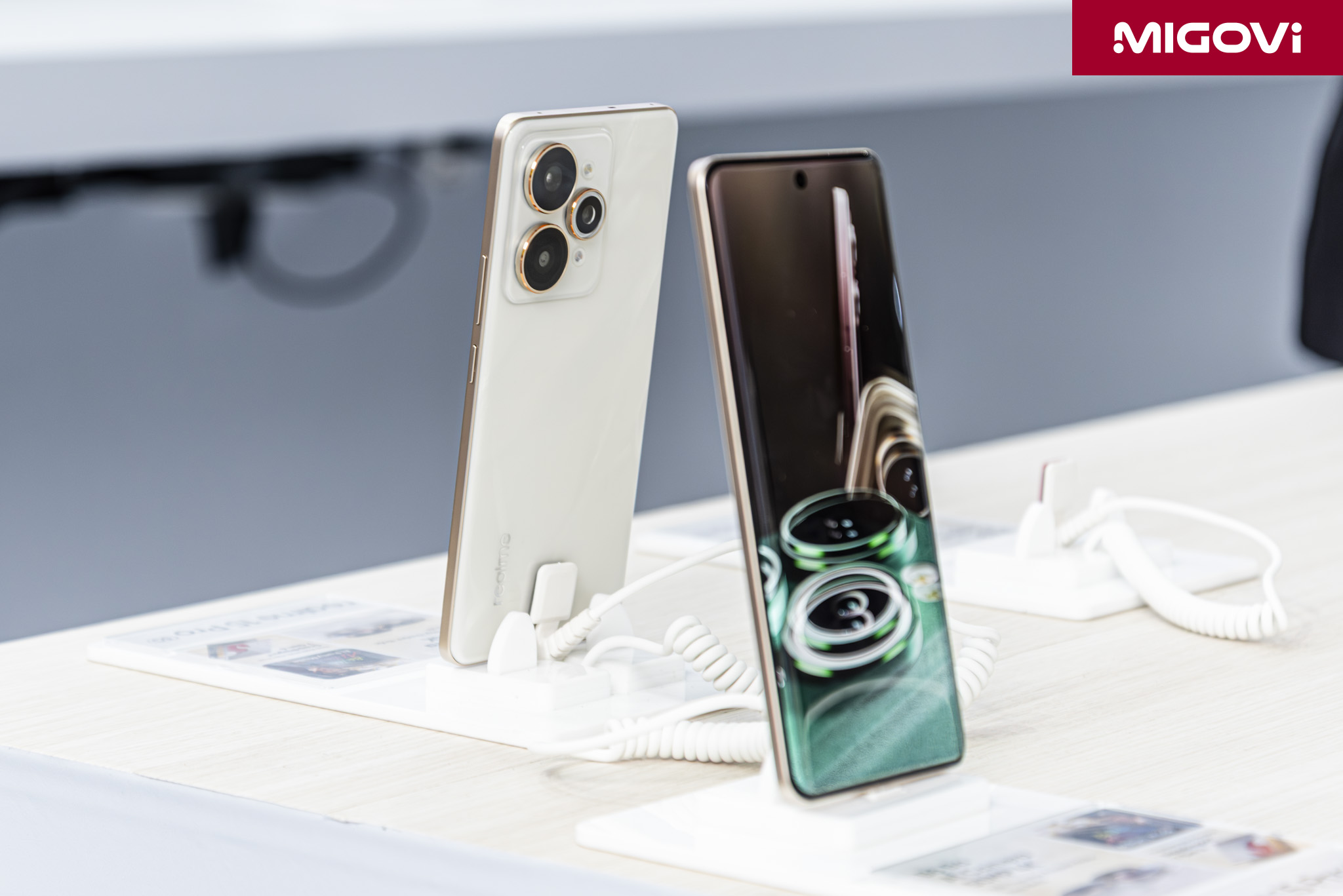 realme-15-15t-15-pro-gia-8990000-migovi