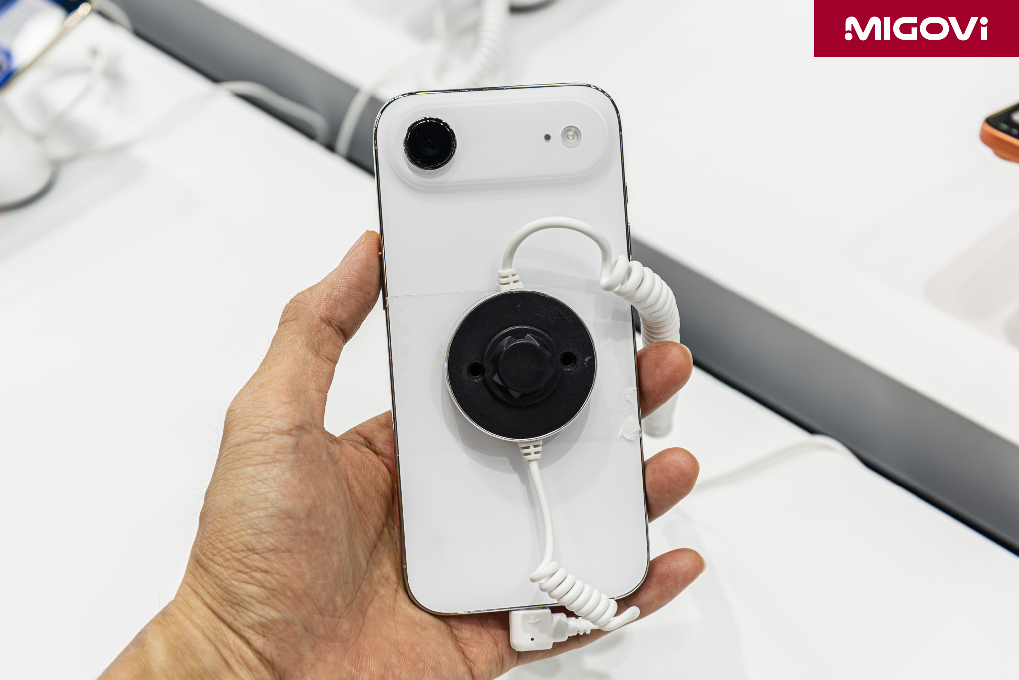 topzone-mo-ban-iphone-17-series-air-migovi