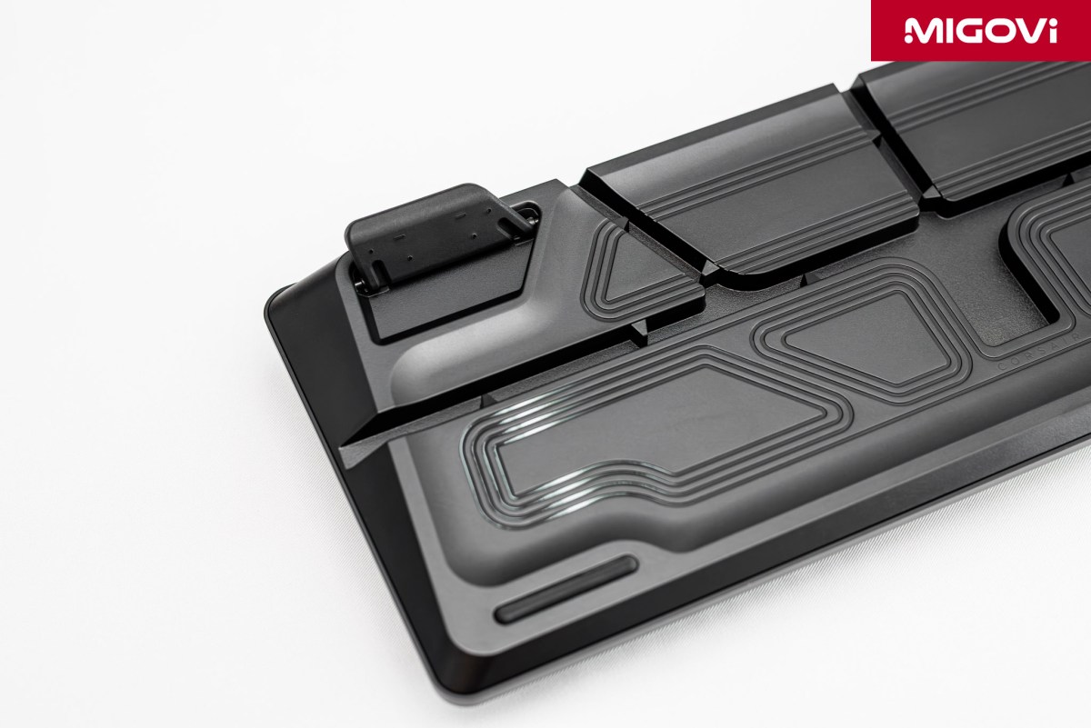 danh-gia-corsair-vanguard-96-review-migovi