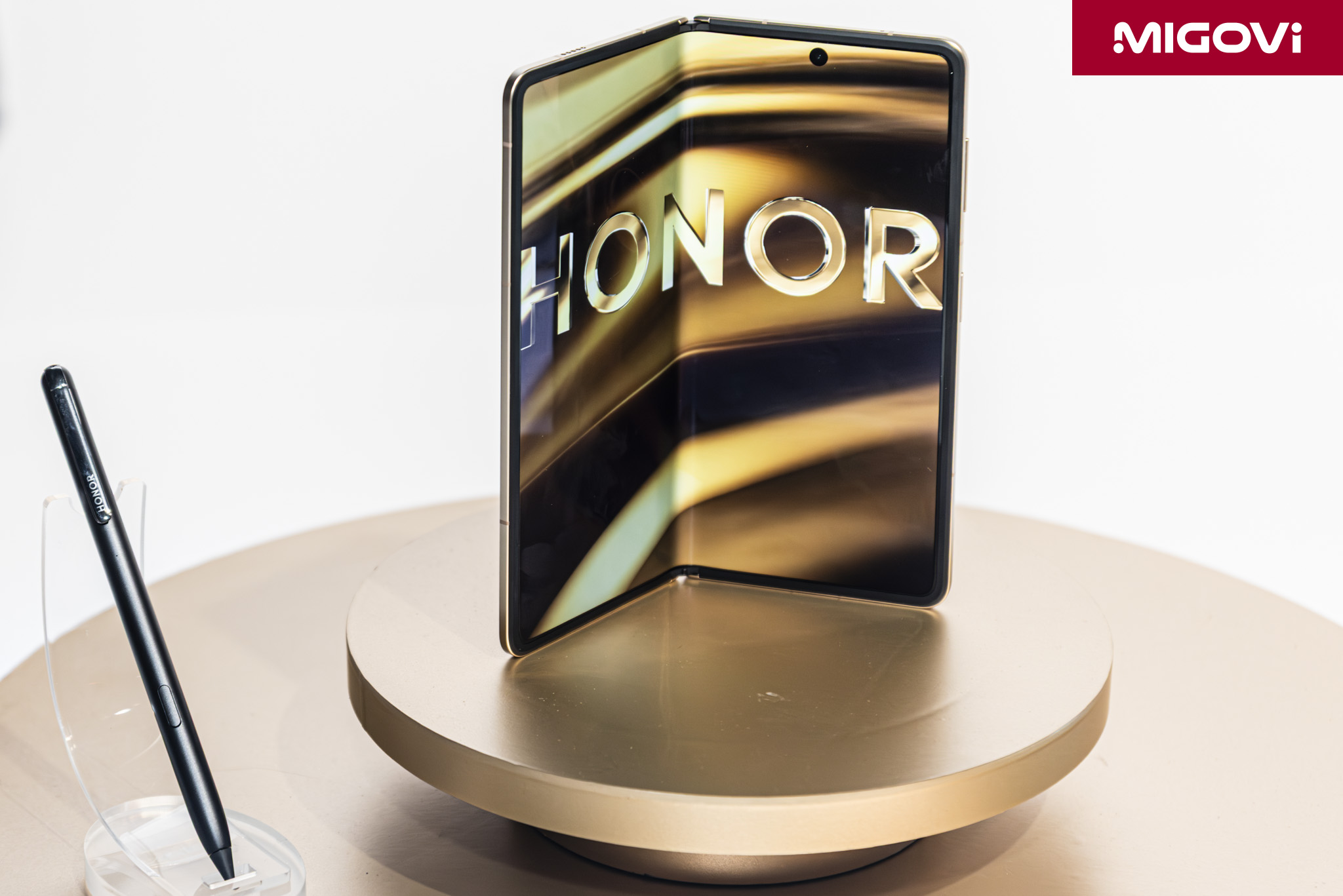 honor-magic-v5-gia-44990000-migovi