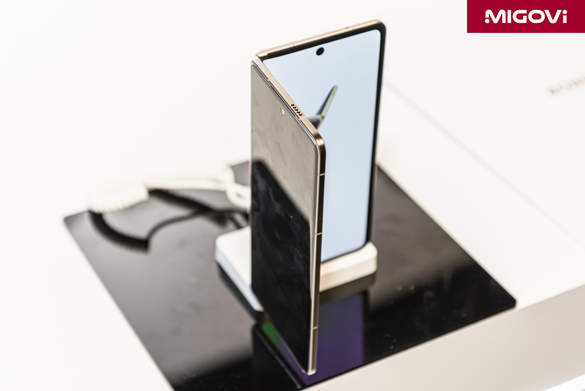 honor-magic-v5-gia-44990000-migovi