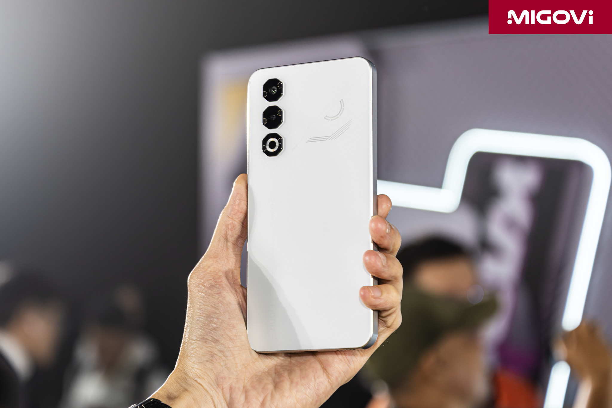 nubia-air-neo-3-gt-5g-saigon-phantom-migovi