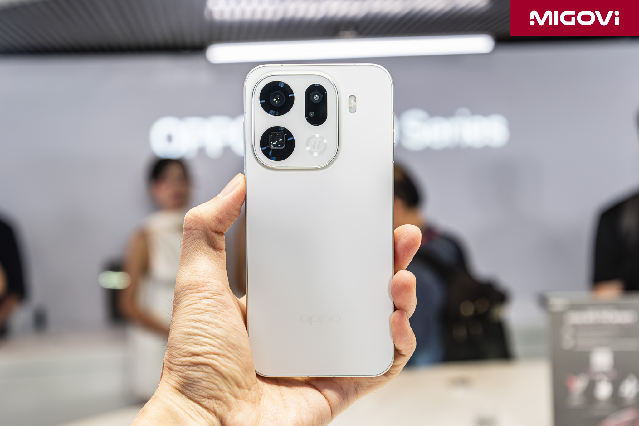 oppo-find-x9-pro-gia-22990000-migovi