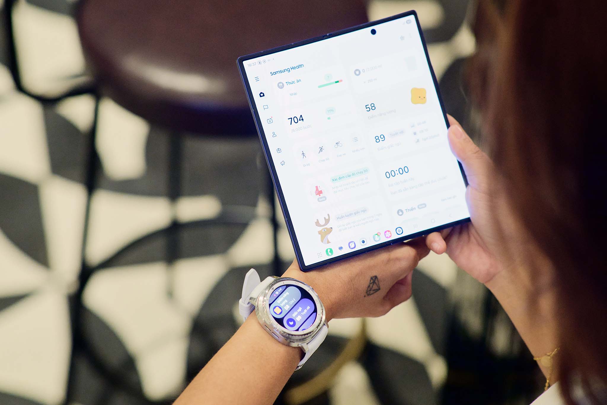 thiet-bi-deo-samsung-galaxy-ho-tro-nang-cao-suc-khoe-migovi