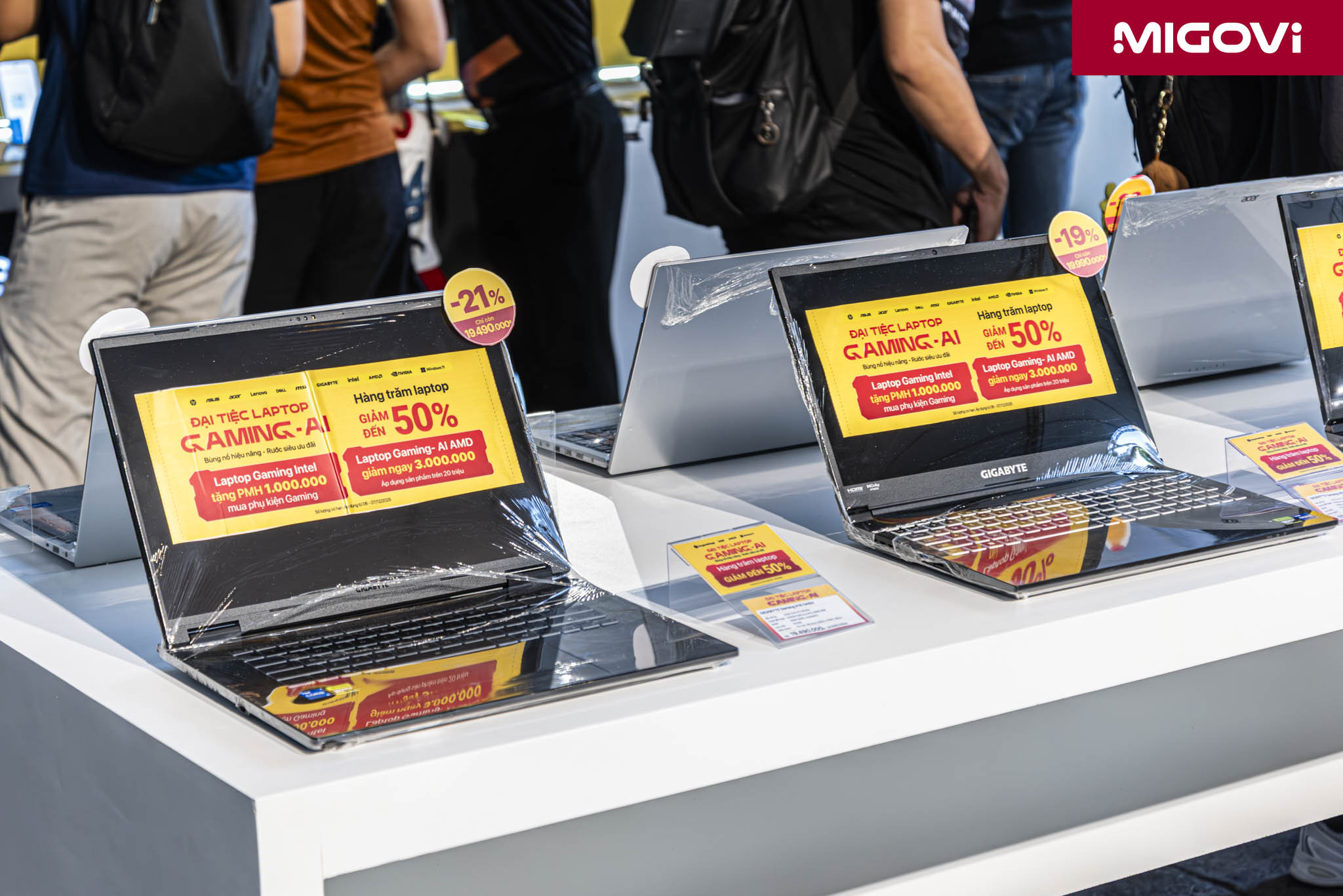 the-gioi-di-dong-dai-tiec-ai-migovi