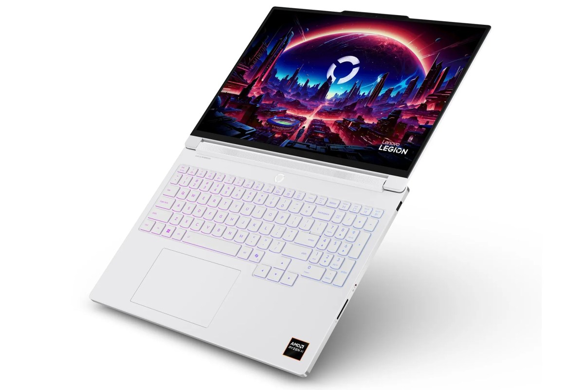 Lenovo Legion 7a Ces 2026 Stretch