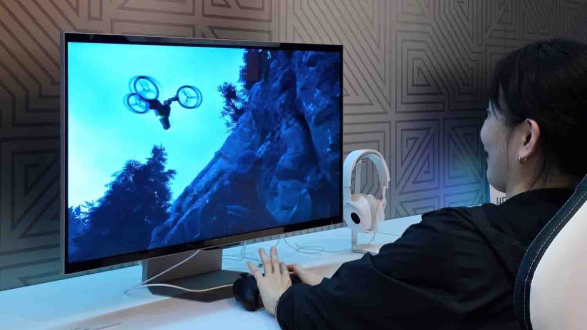 Samsung Ky Nguyen Companion Ai First Look Odyssey 3d 32 Inch