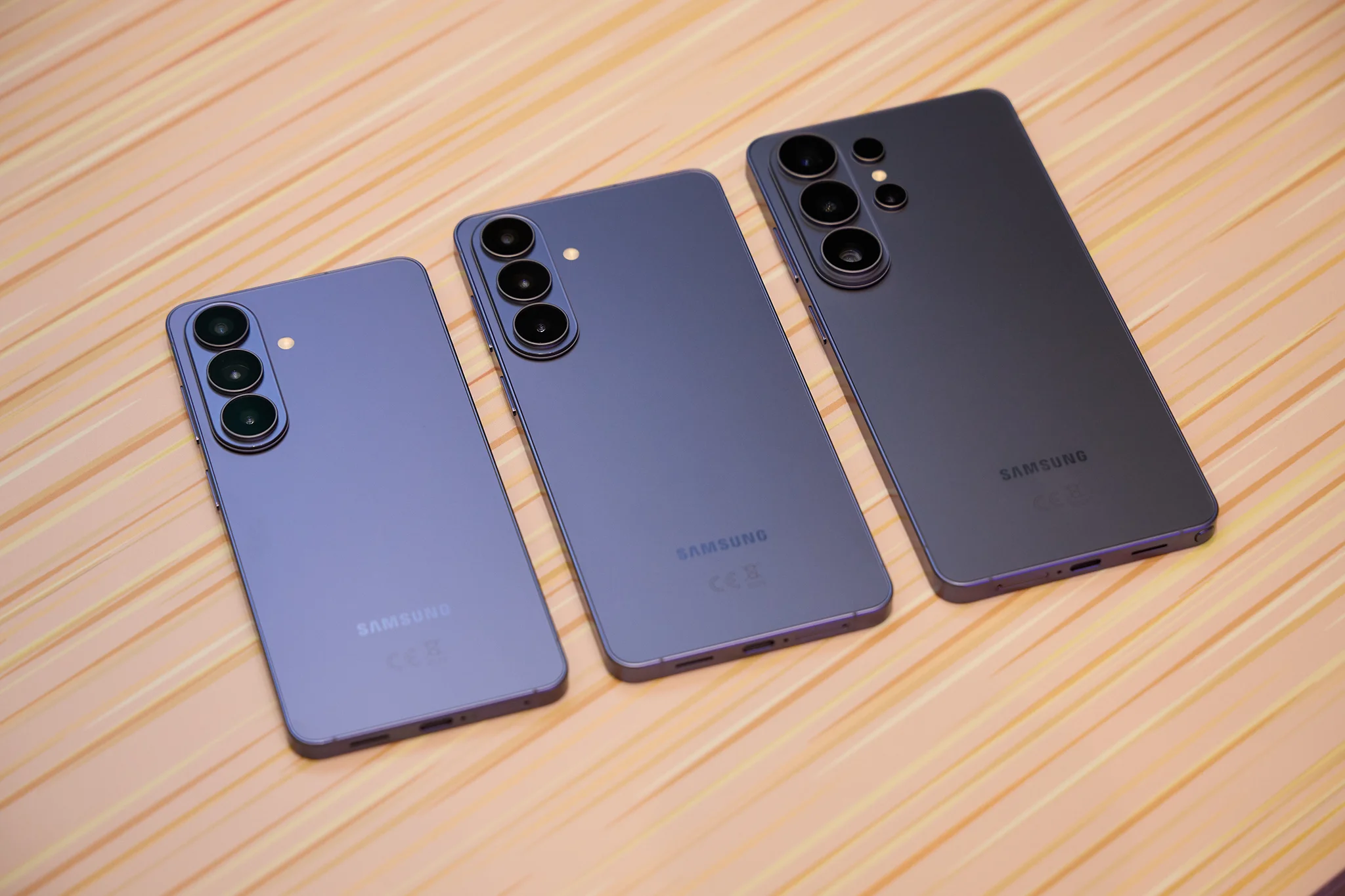 Samsung Galaxy S26 Series Gia 25990000