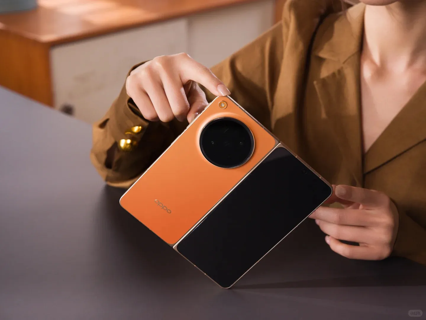 Oppo Find N6 Gia 64990000 Orange