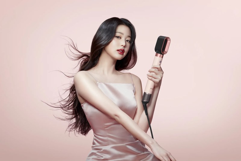 Featured Dyson Jang Won Young Ive Airwrap Co Anda2x Fast Dryer