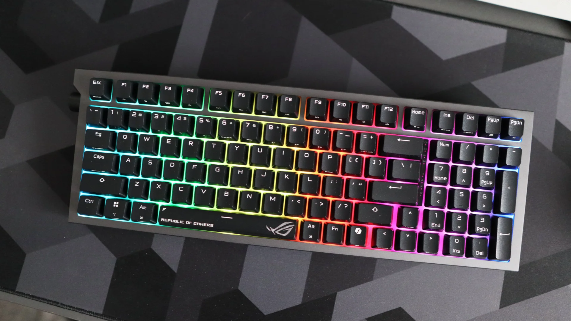 Hands On Asus Rog Strix Morph 96 Wireless 2