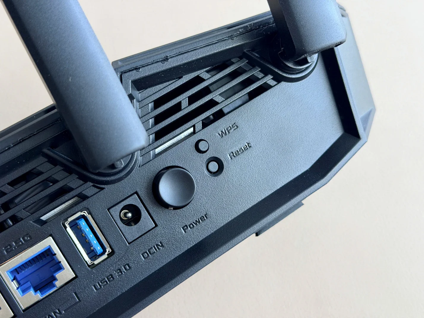 Trai Nghiem Asus Be3600 Router Wifi 7 6