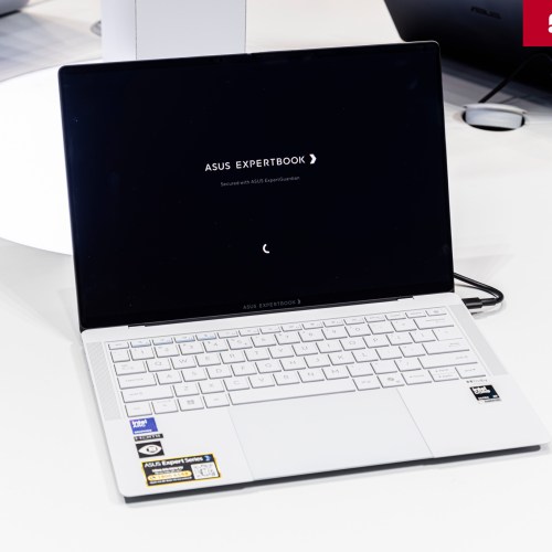 ASUS ExpertBook Ultra ra mắt: Màn hình Tandem OLED, siêu nhẹ 0.99 kg