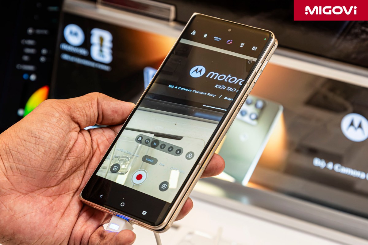 Motorola Razr Fold Gia 49990000 Migovi 10