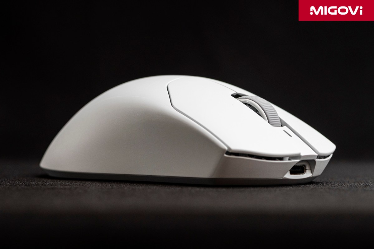 Corsair Sabre V3 Pro Purevector Ultralight Review Migovi 4