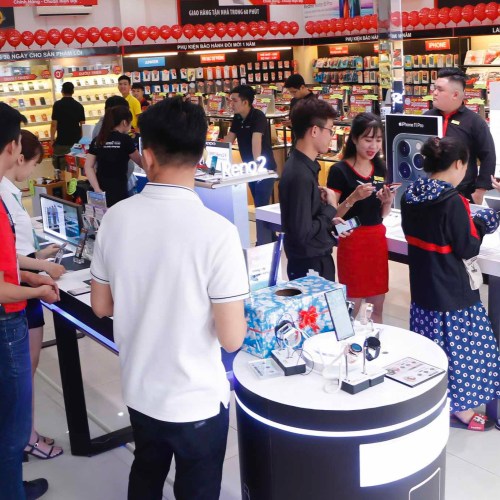Mừng Ngày Phụ nữ Việt Nam 20/10, FPT Shop có chương trình ưu đãi tới 50%