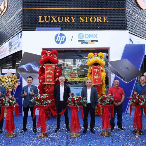 Mô hình shop-in-shop trải nghiệm HP AI PC ngay trong cửa hàng Thế Giới Di Động